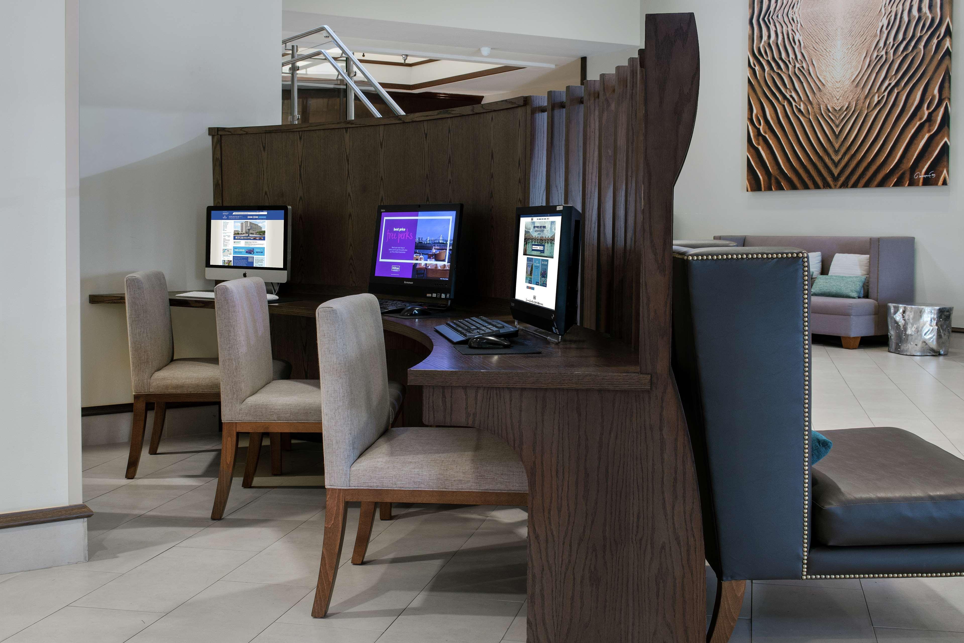 Hotel Hilton College Station & Conference Center Esterno foto