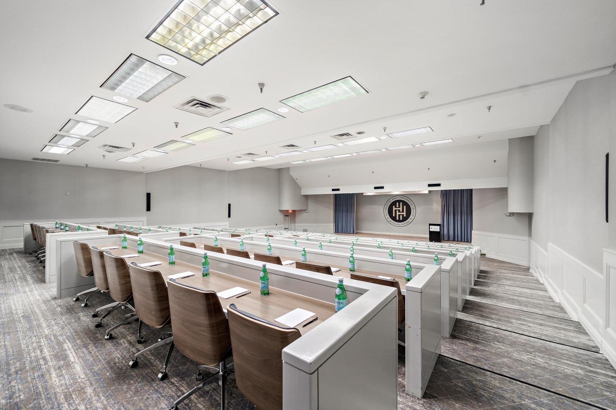 Hotel Hilton College Station & Conference Center Esterno foto